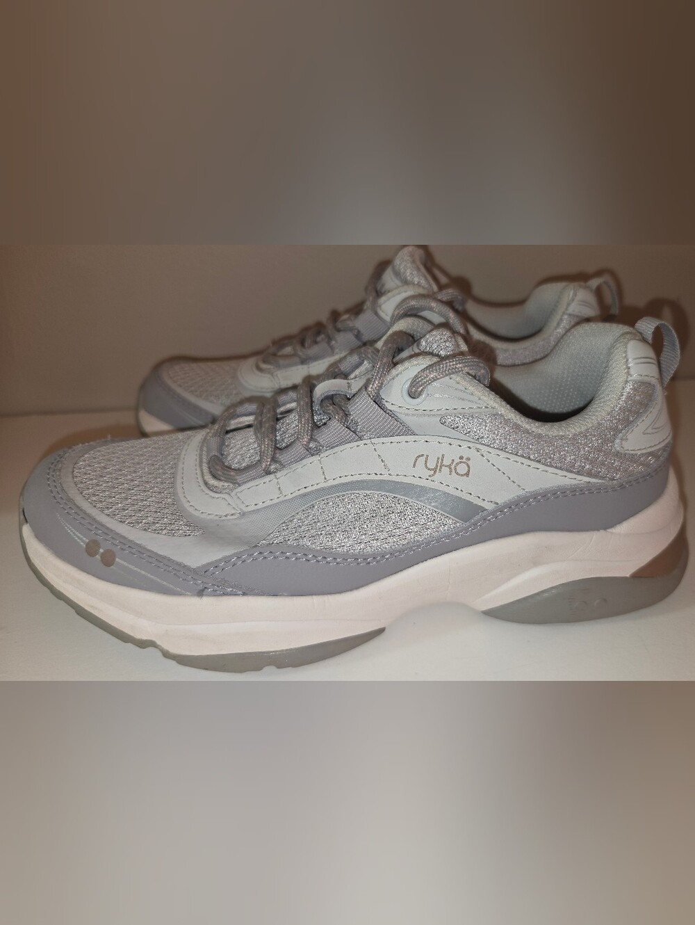 Ryka Norda Walking Sneaker Womens 7 Gray White